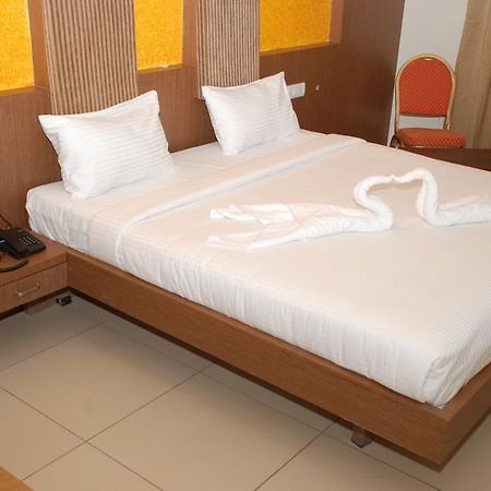 Hotel Pla Amrith Inn Tiruchirappalli מראה חיצוני תמונה