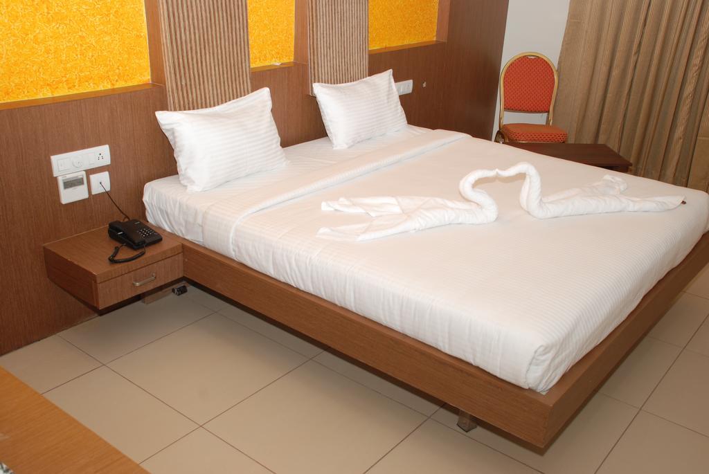 Hotel Pla Amrith Inn Tiruchirappalli מראה חיצוני תמונה