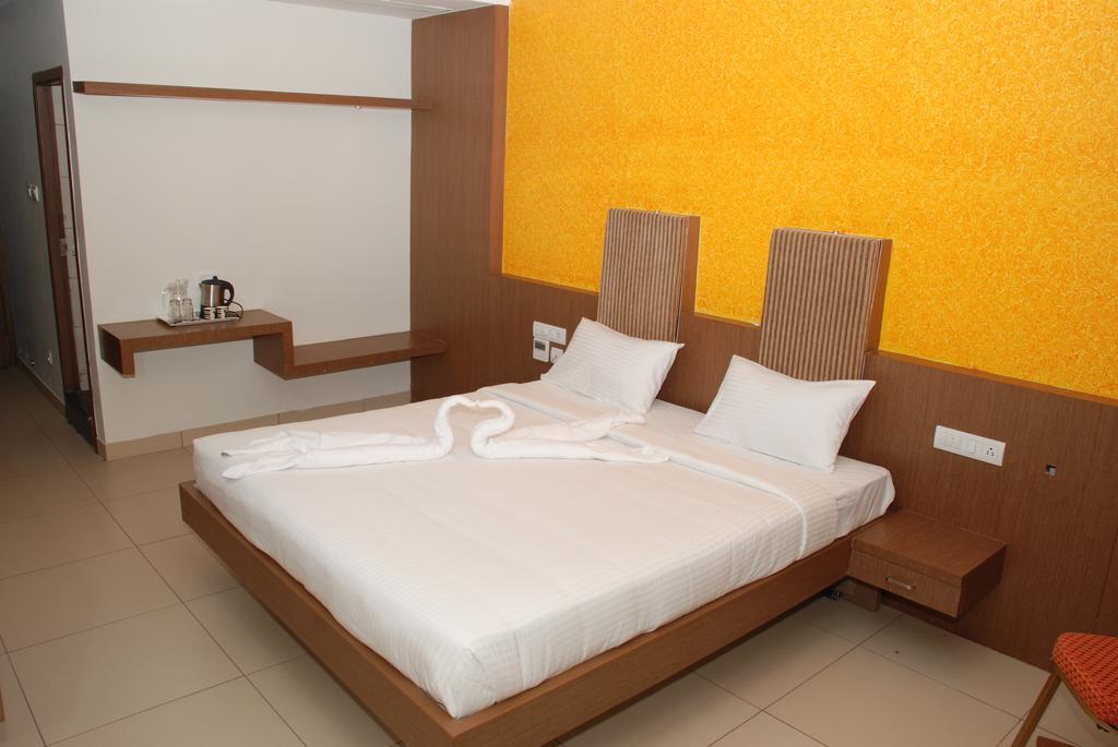 Hotel Pla Amrith Inn Tiruchirappalli מראה חיצוני תמונה